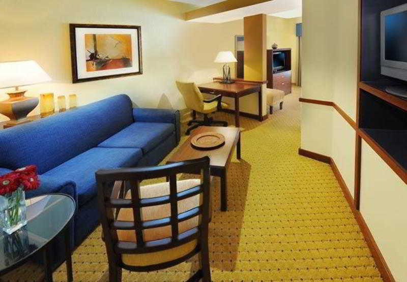 Fairfield Inn And Suites By Marriott Austin Northwest/The Domain Area Phòng bức ảnh